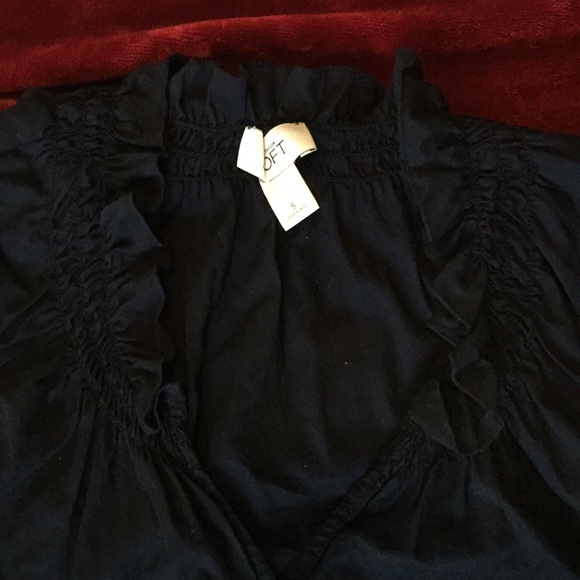 Black top - Picture 2 of 2